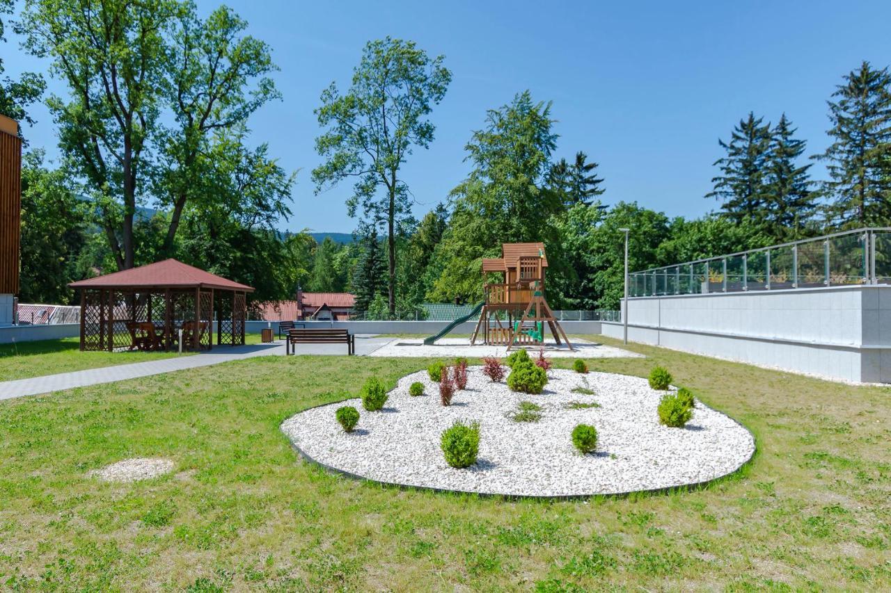 Vacationclub - Stone Hill Apartament 5 스클라르스카포렘바 외부 사진